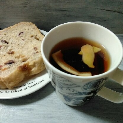 おはようです♪きょうはこちら✨りんごの皮で美味しい紅茶に～
美味しいレシピ感謝です(*´˘`*)